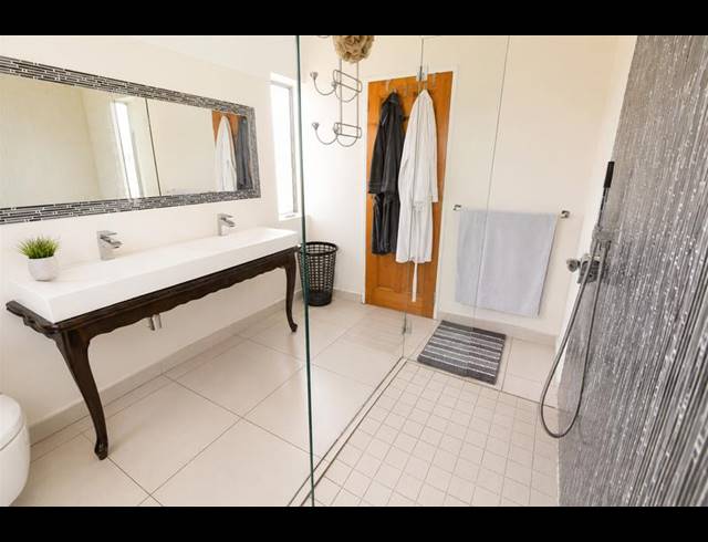 3 BEDROOM TOWNHOUSE FOR SALE IN BEDFORD PARK